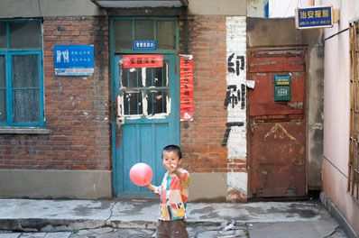 kirk pedersen urban asia photographs    Dalian Series #12   2007